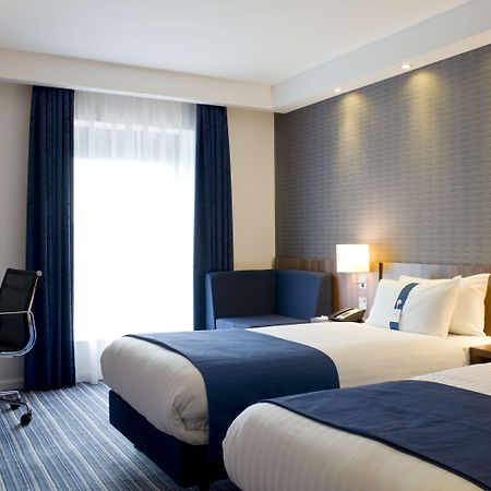 Holiday Inn Express Dunstable, An Ihg Hotel Exteriör bild