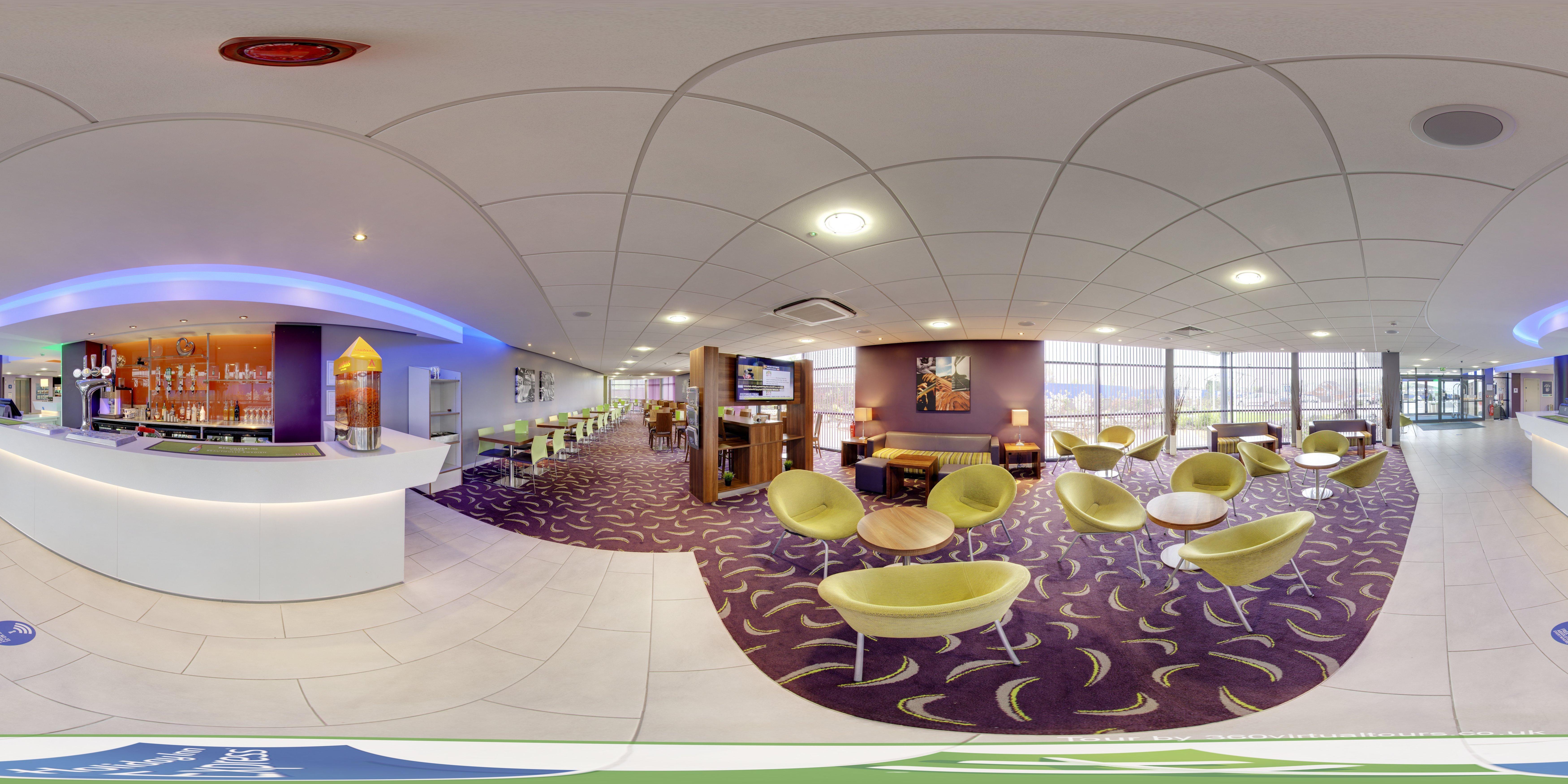 Holiday Inn Express Dunstable, An Ihg Hotel Exteriör bild