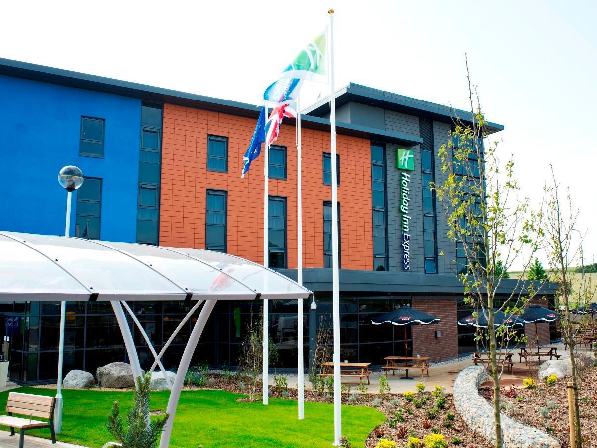 Holiday Inn Express Dunstable, An Ihg Hotel Exteriör bild