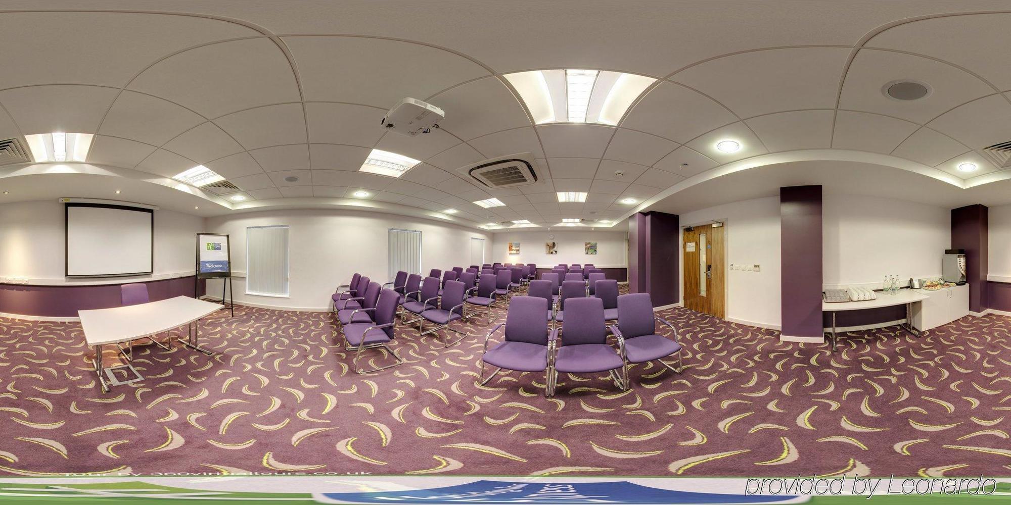 Holiday Inn Express Dunstable, An Ihg Hotel Exteriör bild